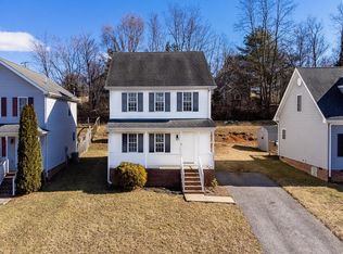 532 D St, Staunton, VA 24401