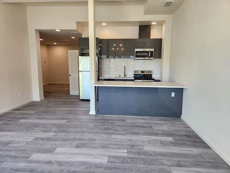 570 Boden Way — Photo 10