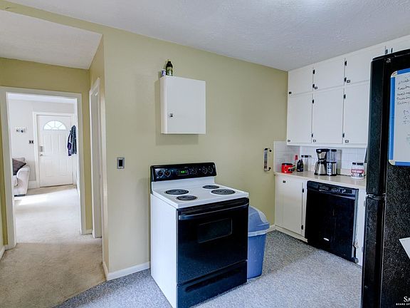 5th image of 626 Park Pl