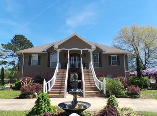 218 Carlisle Dr, West Point, MS 39773