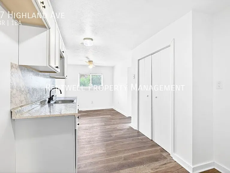 27 Highland Ave — Photo 13