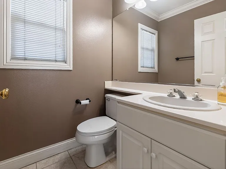 10009 Kika Ct — Photo 11