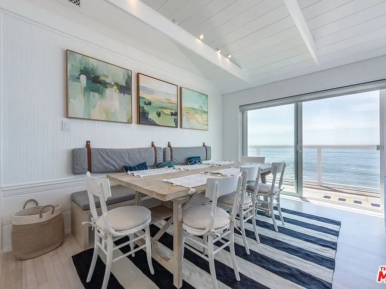 24942 Malibu Rd — Photo 16