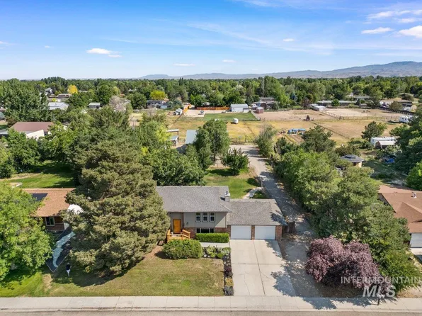9492 W Mossy Cup St, Boise, ID 83709