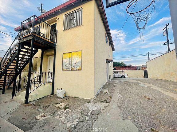 2nd image of 5609 E Beverly Blvd