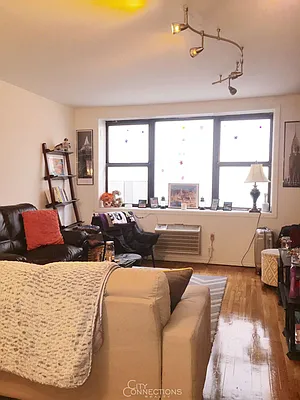 Rented by City Connections Realty | media 28