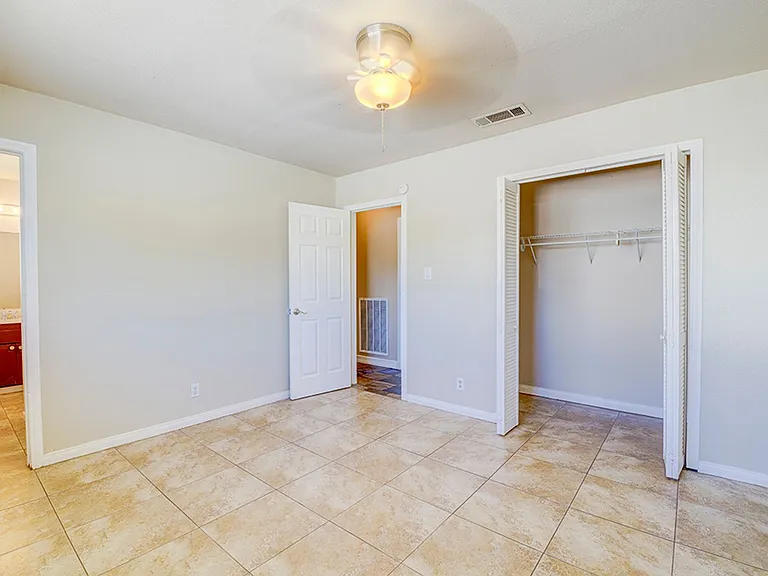 3990 Syracuse Dr — Photo 50