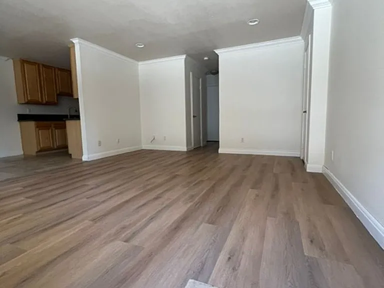 390 N 1st St #9 — Photo 11