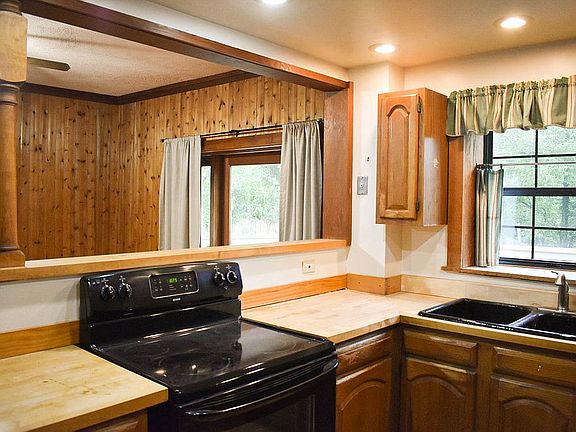 Kitchen toward Dining