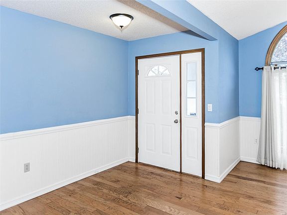 5th image of 26 Olivia Ln