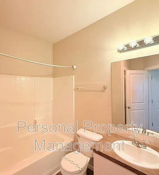 116 S Main Ave — Photo 3