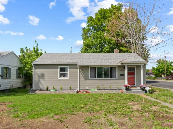 3527 E Jackson Ave, Spokane, WA 99217