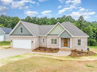 184 Providence Trl, Madison, NC 27025
