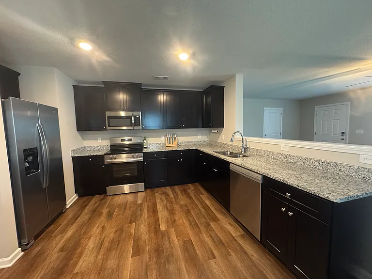 6434 Sandy Bottom Dr — Photo 5