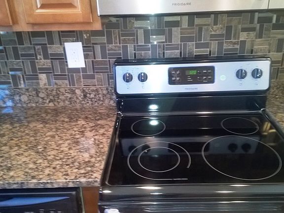 5th image of 797 Laverty Ln