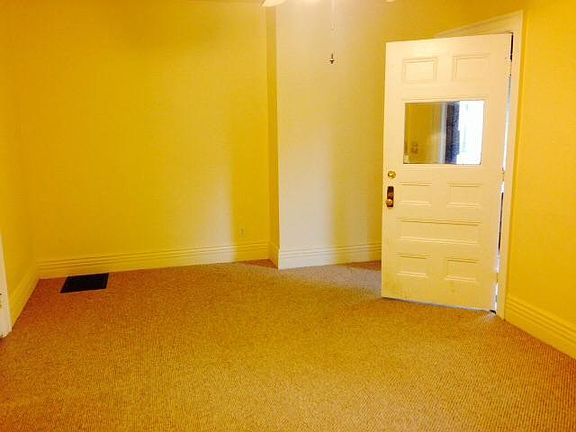 4th image of 15 Florence Ave #1