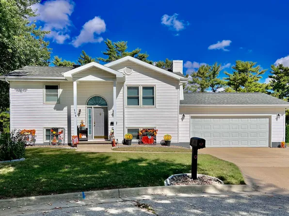 111 Eastgate Dr, Reinbeck, IA 50669