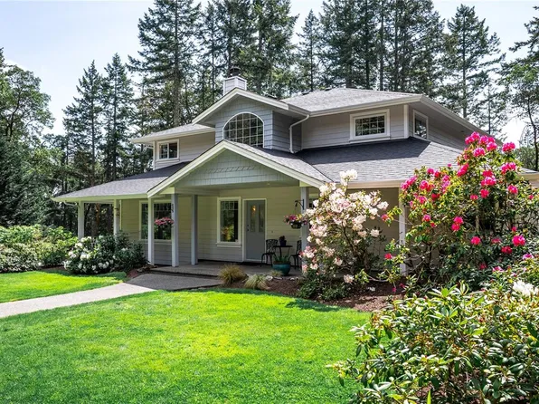 636 Stewart Mountain Rd, Highlands, BC V9B 6J8