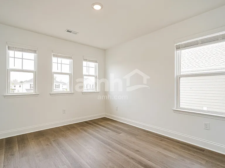 9025 Henley Ave — Photo 16