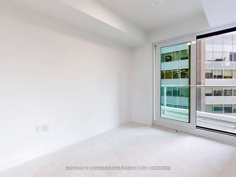 230 Simcoe St #726 — Photo 9