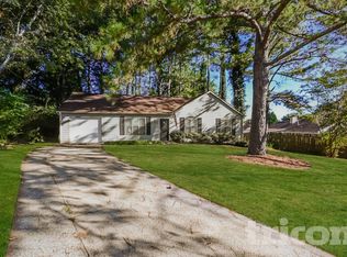 308 Knollwood Ln, Woodstock, GA 30188
