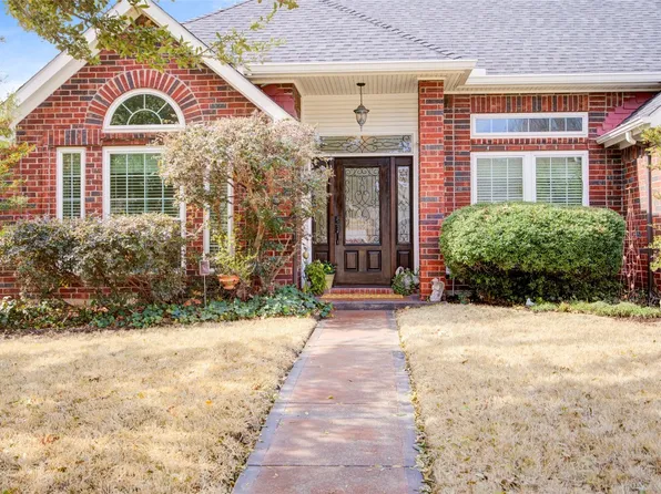 4105 Scotland Dr, Grand Prairie, TX 75052