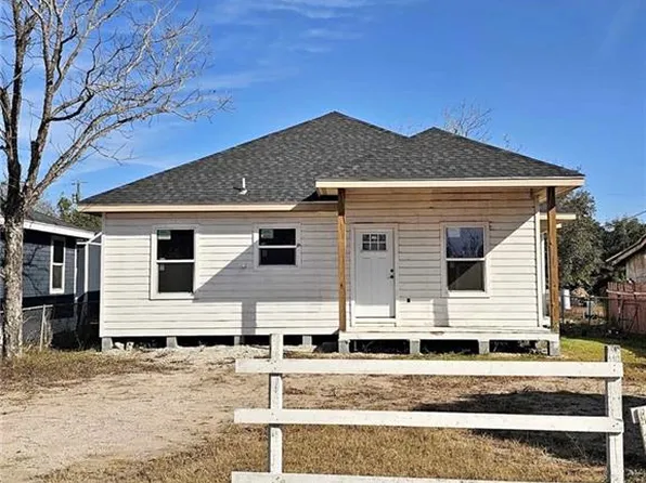 614 E Birch Ave, Alamo, TX 78516