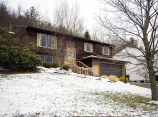 437 Jodie Dr, Vestal, NY 13850