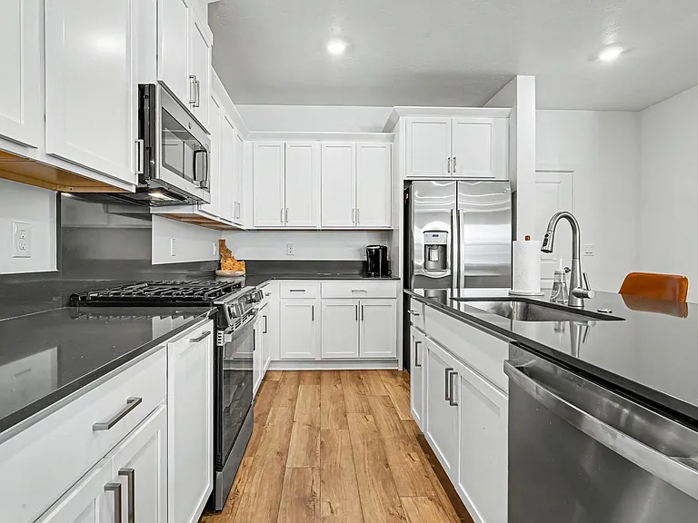 4125 W Perspective St — Photo 11