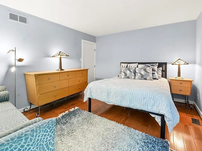 482 Gypsy Ln — Photo 29