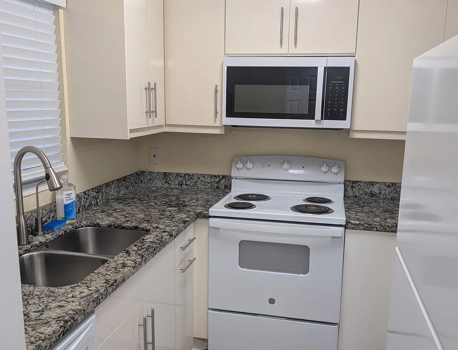 1 bed, 1.0 bath, 650 sqft, $1,650 — Photo 1