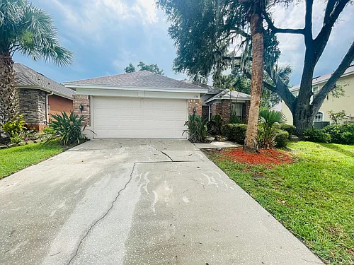 1738 Golfview Dr Photo 1