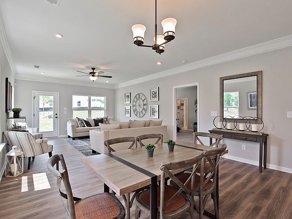 The Telfair - Breakfast Area and Family Room