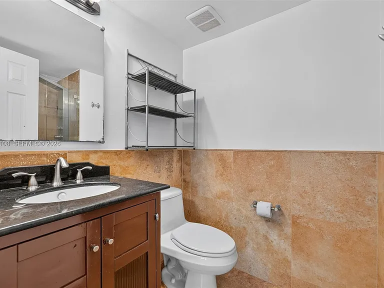 6800 SW 45th Ln #124 — Photo 14