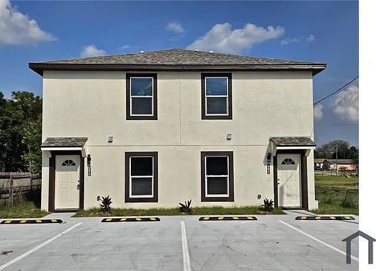 1005 N Tangerine St — Photo 1