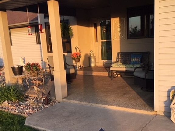 2nd image of 6308 N Green Hills Est