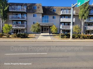 8604 Gateway Blvd NW #307, Edmonton, AB T6E 4B6