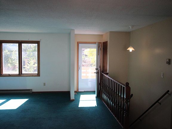 4th image of 728 W Maple Ave