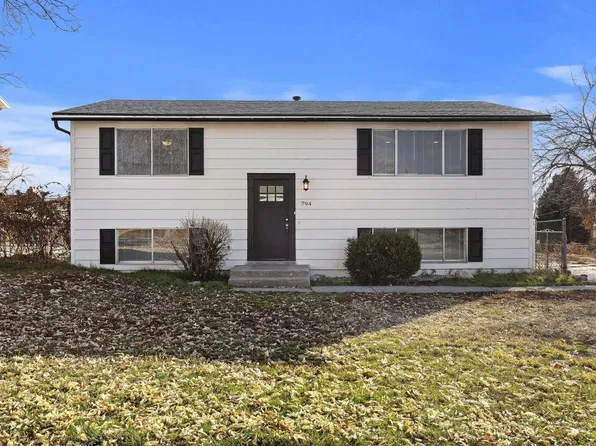 794 Amethyst St, Layton, UT 84041
