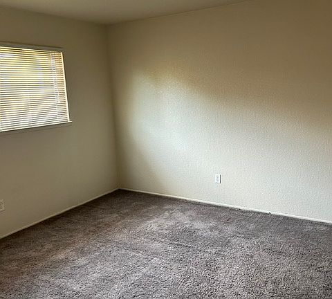 4th image of 5824 Enfield St #5824