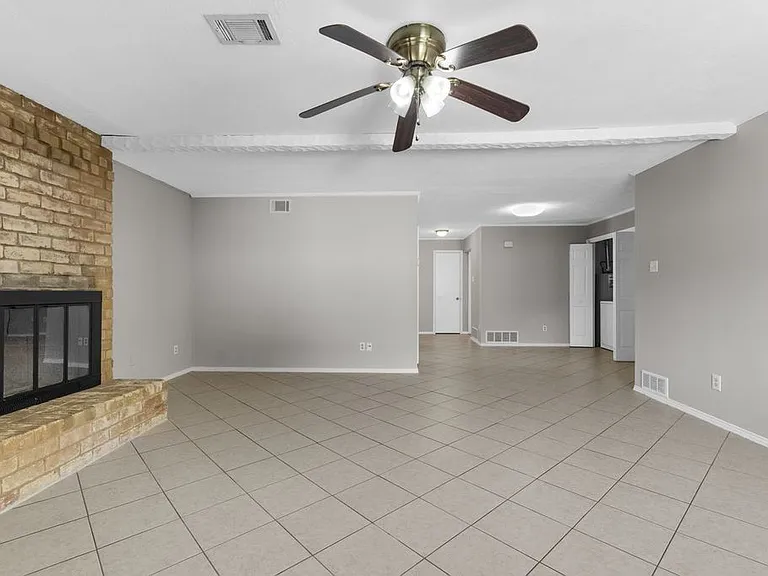 15839 El Estado Dr — Photo 7