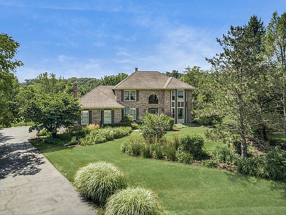 2nd image of 6N577 Heritage Ct