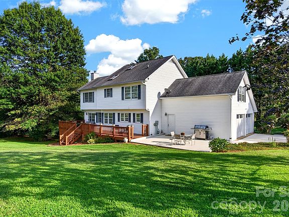 2nd image of 69 Sunwest Dr