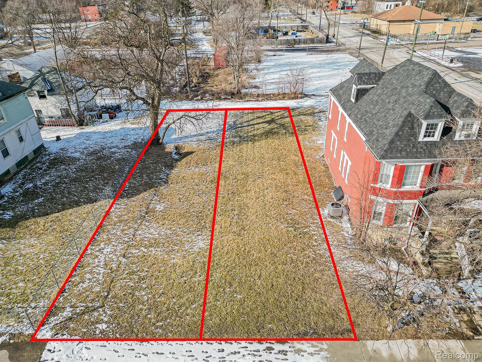 439 Horton St photo 1