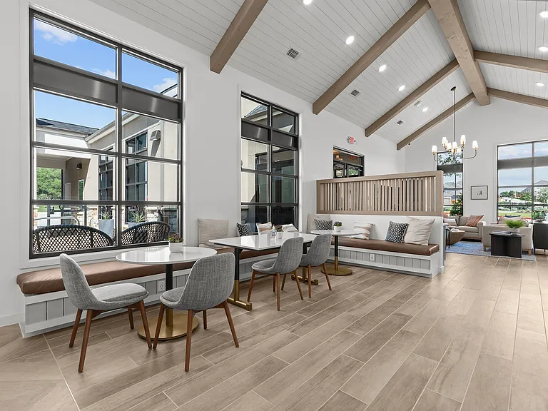 Maple Ranch — Photo 1