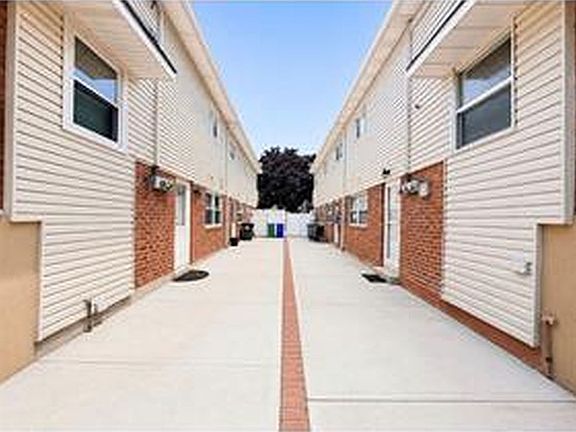 3rd image of 2209 E 57th Pl