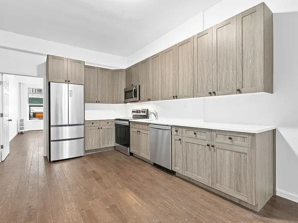 359 West 22nd Street image 1 of 2