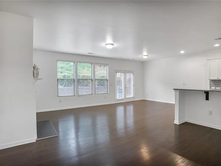 268 Stone Park Dr — Photo 6