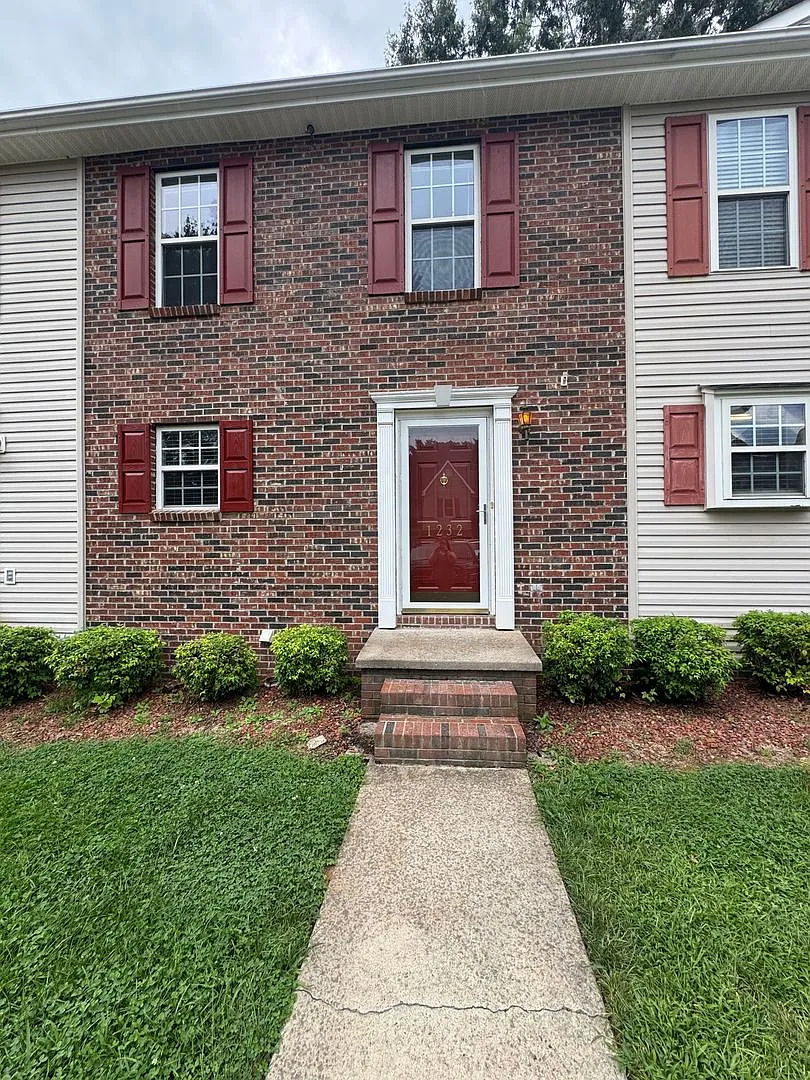 1232 Camelot Court, Lenoir NC — Photo 2