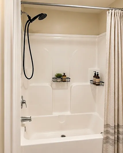 3 bed, 1700 sqft, $2,400 — Photo 3